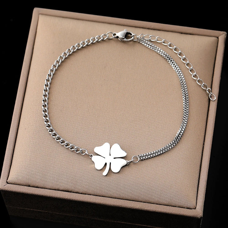 Lucky Clover Pendant Bracelet